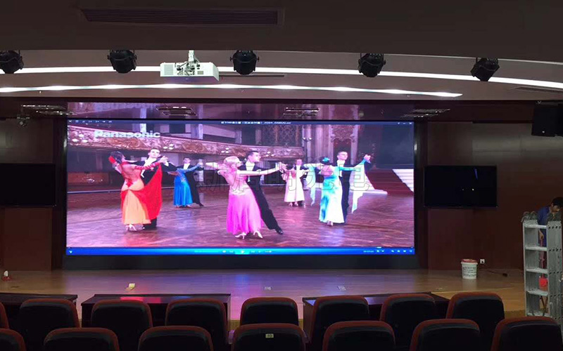 無(wú)錫某醫(yī)院室內(nèi)P2.5全彩屏